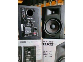 Des mounitour studio m audio bx 5 d3 bx8d3