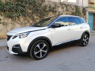 Peugeot 3008 Modèle 2018 toute option km130000 première main